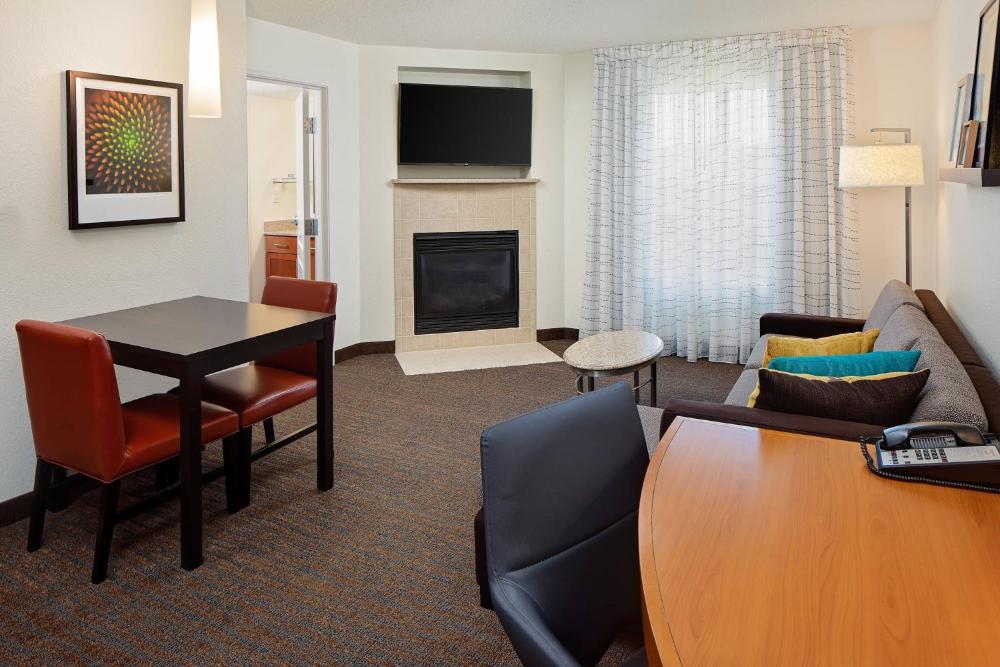 One-Bedroom King Corner Suite interior